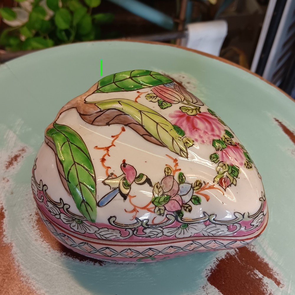 Vintage Famille Rose Strawberry Trinket Box